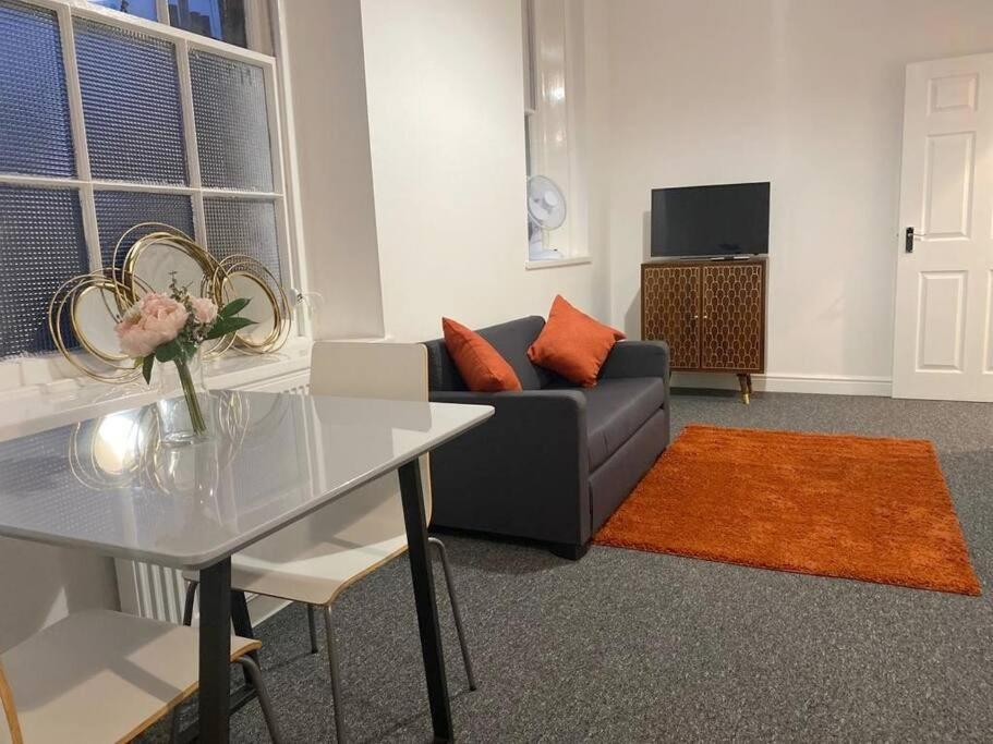 Bridgewater Apartment *